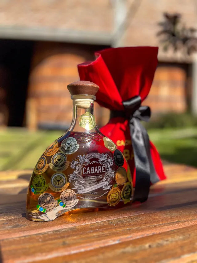Cachaça Cabaré Extra Premium 15 Anos – 700ml (Cópia) (Cópia)